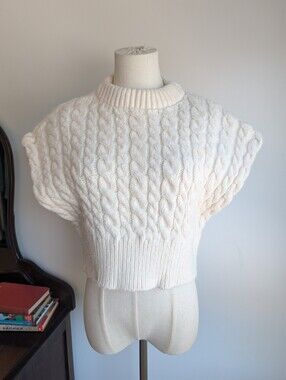 Cozy Cable Knit Vest/Sleeveless Sweater - Cream
